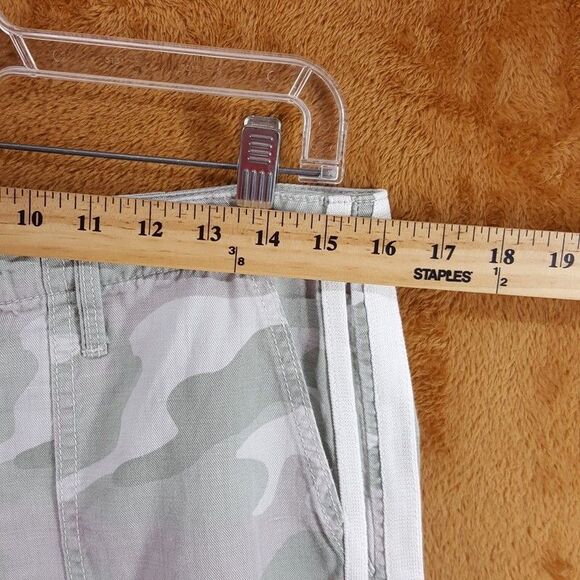 MOTHER Jeans Womens Size 31 Green Camo Stripe Linen Blend SHAKER CHOP CROP FRAY - Picture 8 of 11